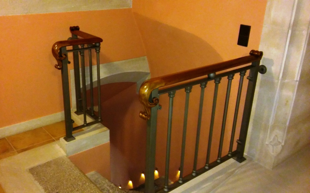 Passamà modernista de cirerer